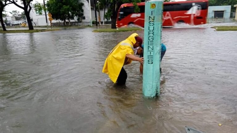 La ciudad de Chetumal sufre de inundaciones