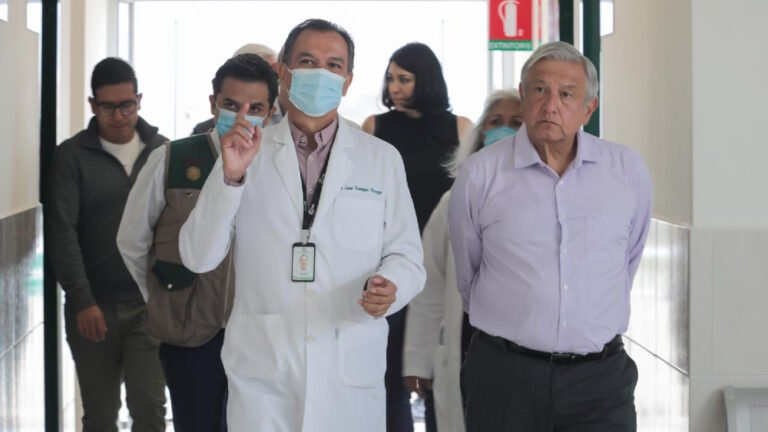 AMLO ordena que IMSS administre hospitales que fueron reconvertidos en la pandemia