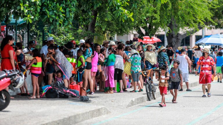 México registró, en las últimas 24 horas, 15 mil 823 contagios y 362 muertes por COVID-19