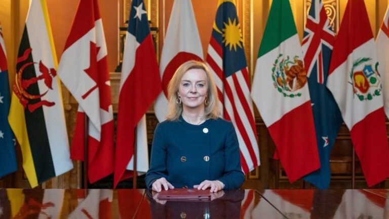 Canciller británica llega a México para impulsar las relaciones económicas y diplomáticas