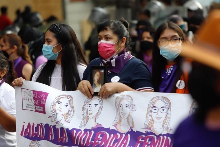 Feminicidios continúan al alza pese a alertas de género