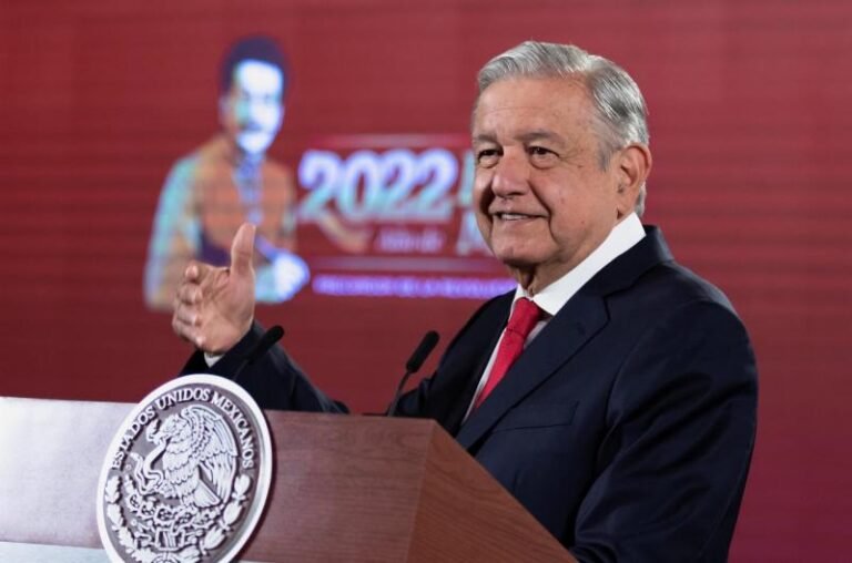 AMLO, “sin síntomas graves y en reposo” tras recontagio de COVID-19: Adán Augusto López