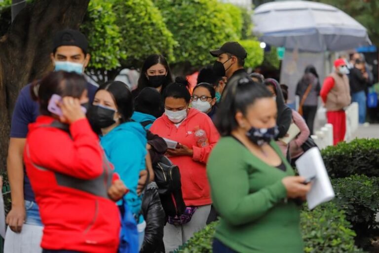 México registró en las últimas 24 horas 42 mil 582 casos y 522 muertes por COVID-19