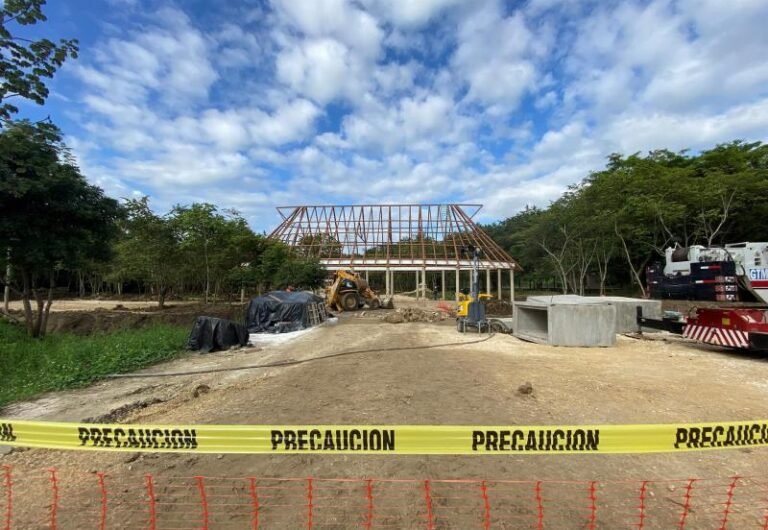 Todavía estamos viendo trazo Cancún-Tulum de Tren Maya: AMLO