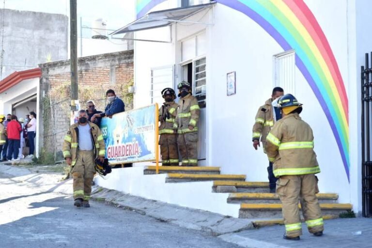 Caída de barda en guardería de IMSS en Nayarit deja 5 niños y 2 maestras heridos