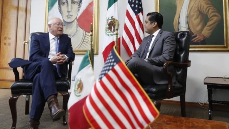 Respalda Ken Salazar una reforma energética para México