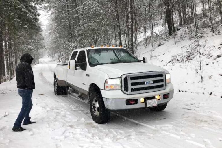 Tormenta invernal en Chihuahua ocasiona cierres carreteros y vuelos cancelados