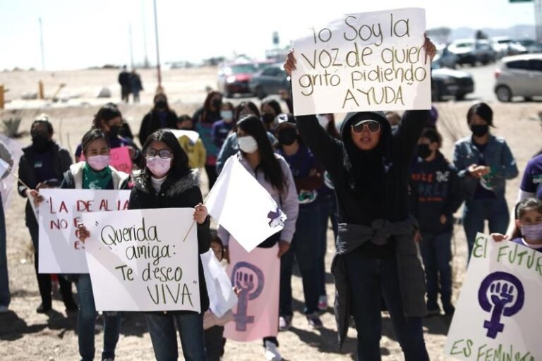 Caravana protesta en Ciudad Juárez contra la violencia machista