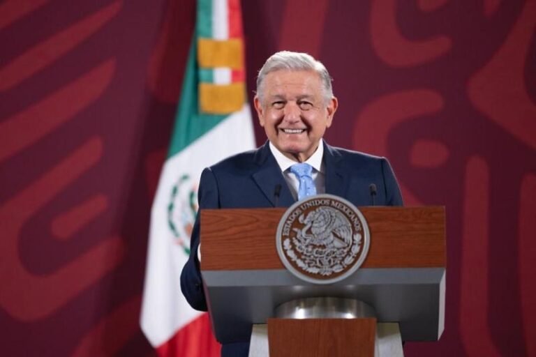 En el INE, magos y especialistas en fraude electoral: López Obrador