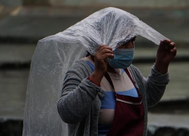 Huracán Lisa causará lluvias intensas en el sureste de México