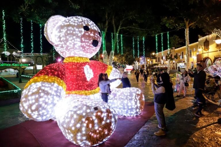 Atlixco hace de la Navidad una villa iluminada