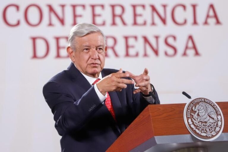 En México no hay polarización, hay politización: López Obrador