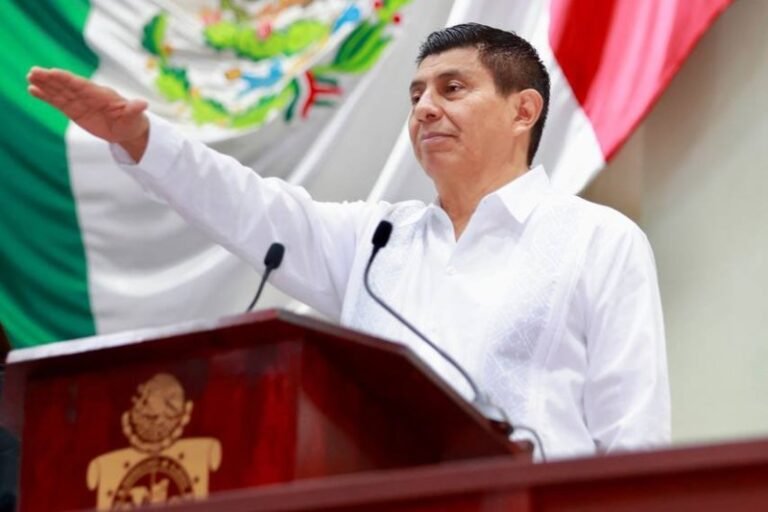 Salomón Jara toma protesta como gobernador de Oaxaca