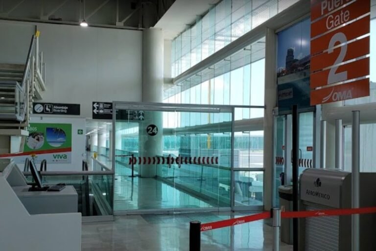 Cancelados más de 100 vuelos por cierre de aeropuertos de Los Mochis, Mazatlán y Culiacán tras detención de Ovidio Guzmán