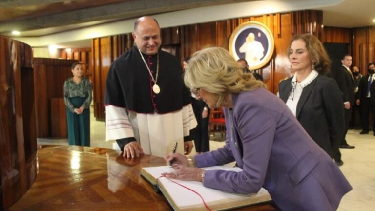 Jill Biden visita la Basílica de Guadalupe