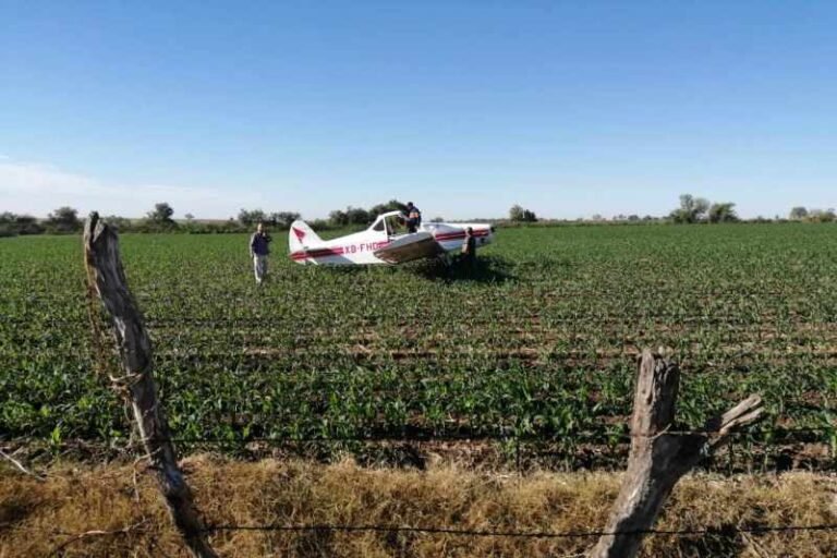 Avión fumigador realiza aterrizaje de emergencia en Culiacán, Sinaloa