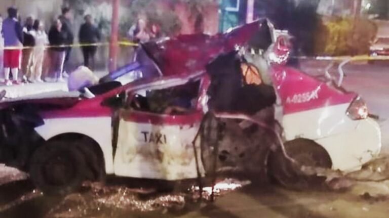 Choque de taxi en Periférico Sur deja 5 muertos