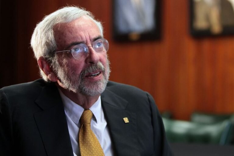 Enrique Graue reitera su compromiso para defender la autonomía de la UNAM