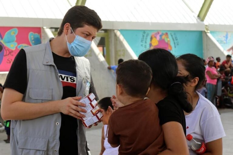 Niños migrantes en Tapachula encuentran alivio en ayuda de ONG