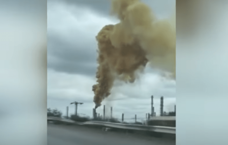 Podrían clausurar la Refinería de Cadereyta por exceso de contaminantes