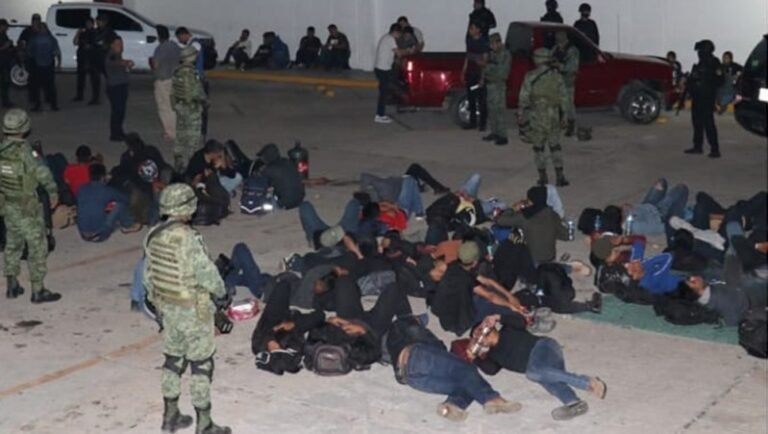 Rescatan a 88 migrantes en Chiapas; hay 8 detenidos