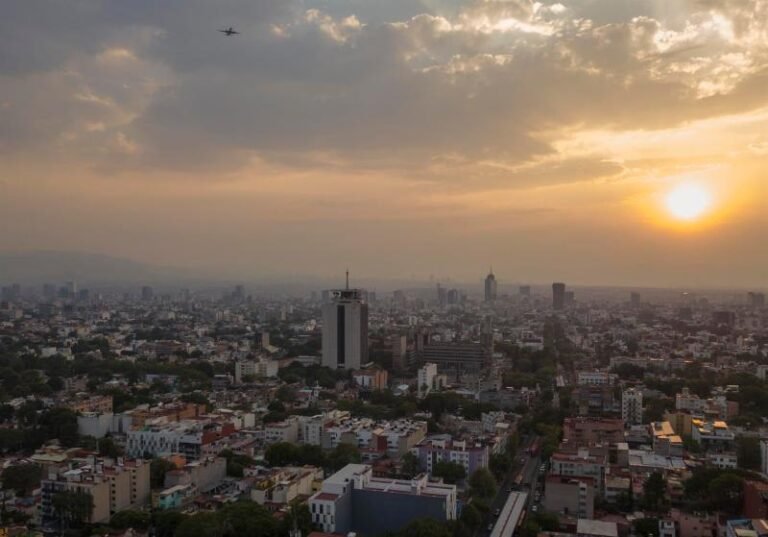 Sedena anuncia bombardeo de nubes en Valle de México para aminorar problema del agua