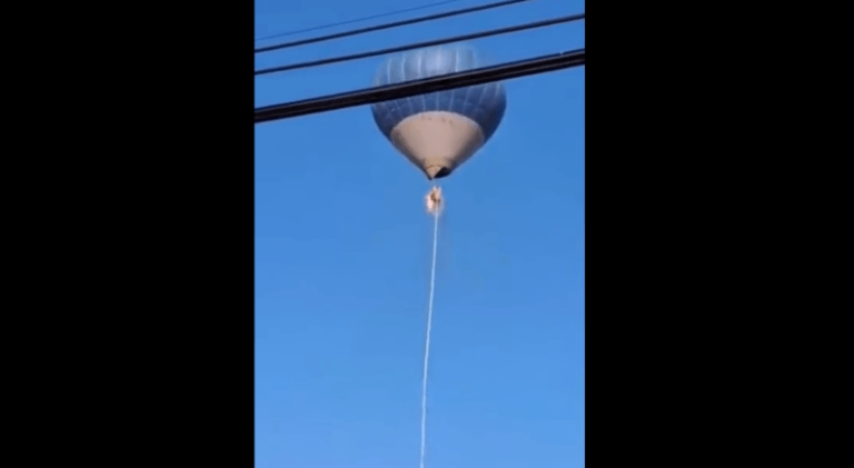 Al menos dos muertos por incendio y caída de globo aerostático en Teotihuacán