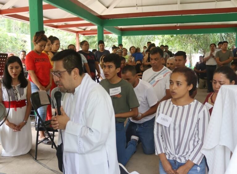 Iglesia pide políticas más humanas para migrantes que cruzan México