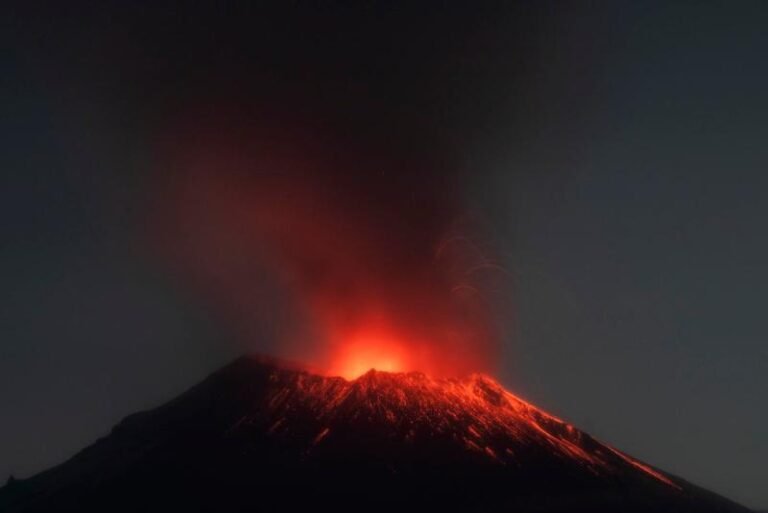 Gobierno de México, pendiente tras reciente actividad del volcán Popocatépetl