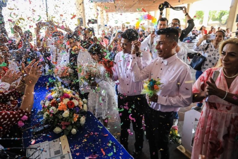 Guerrero celebra la primera boda igualitaria masiva