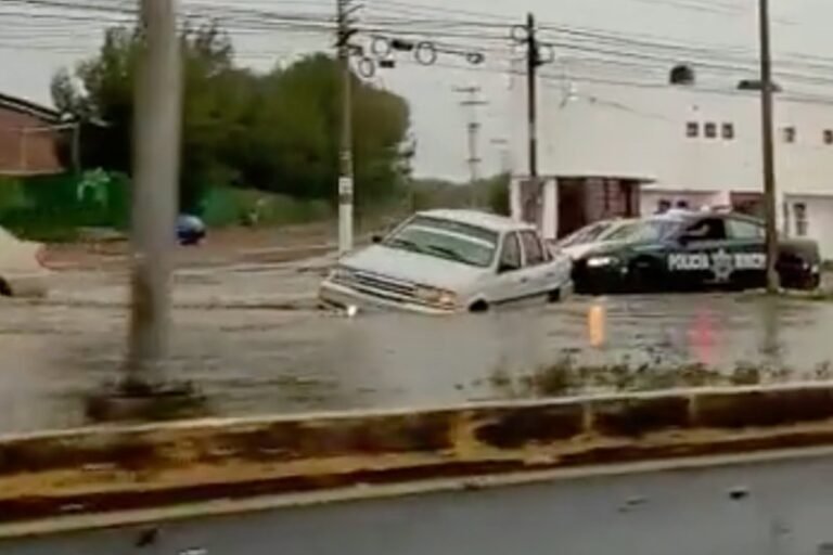 Intensa lluvia deja afectaciones en zona metropolitana de Pachuca, Hidalgo