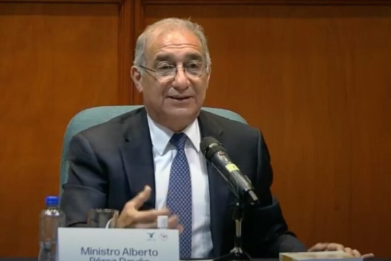 “Nada nos va a doblar”, deja en claro el ministro Alberto Pérez Dayán