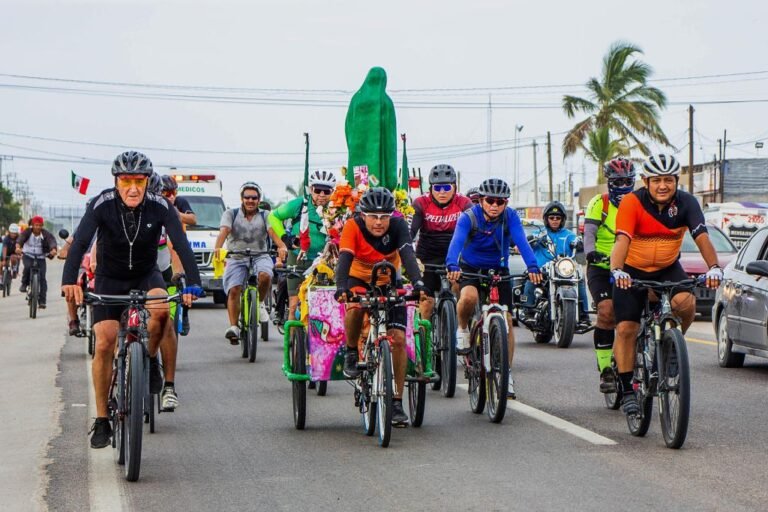 Peregrino guadalupano recorrió México en bicicleta en 100 días para cumplir voto religioso