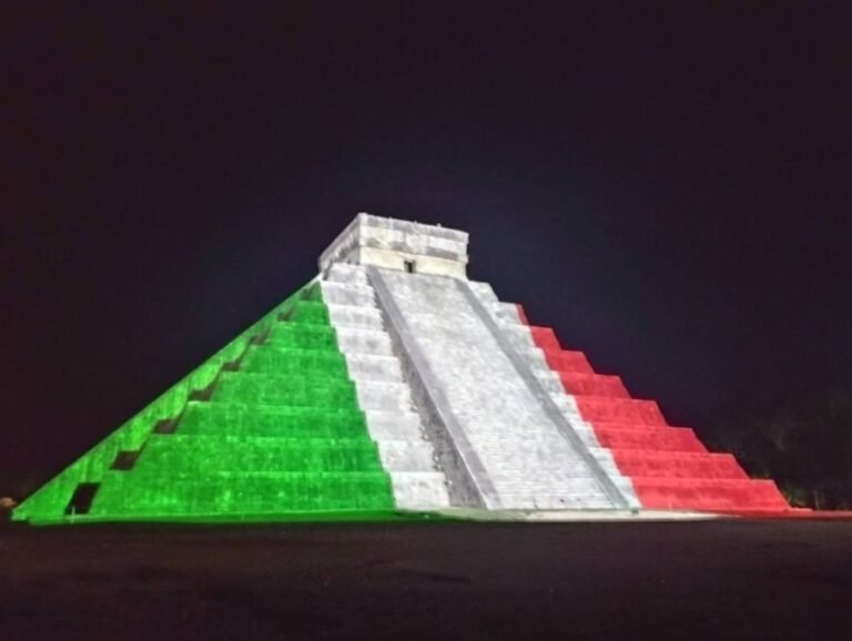 El mundo se ilumina con los colores de México