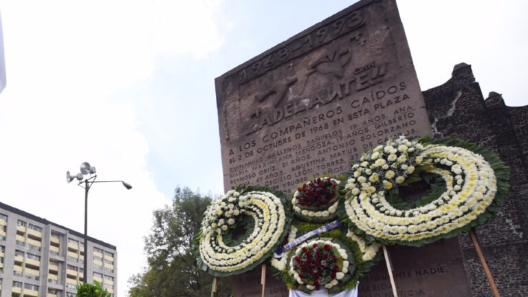 AMLO reivindica al Ejército en el aniversario de la matanza del 2 de octubre