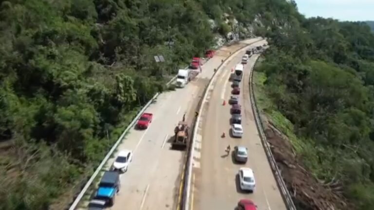 Liberan los cuatro carriles de la Autopista del Sol tras impacto de Otis