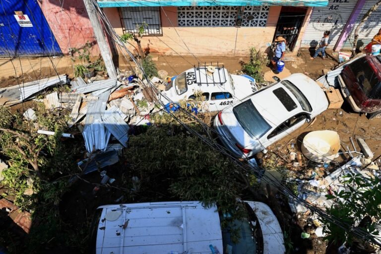 Suman 47 muertos por Otis en Guerrero, confirma Protección Civil estatal