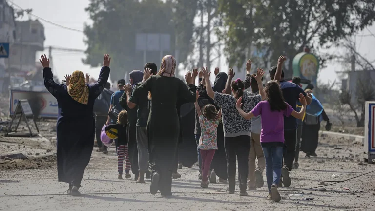 Acuerdo en Gaza incluirá tregua y canje de 50 rehenes por 300 presos, dice fuente egipcia