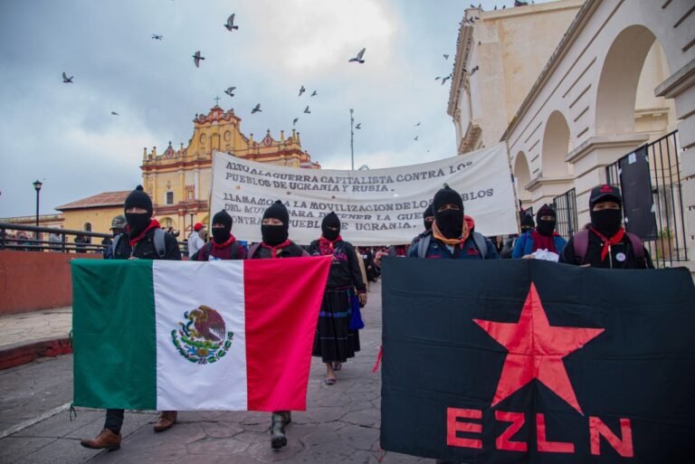 Ejército Zapatista prepara festejos del 30 aniversario de su levantamiento en Chiapas