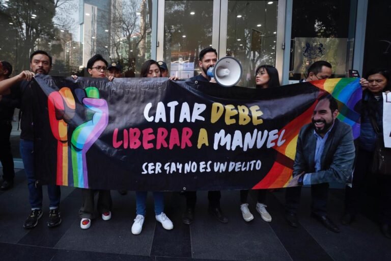 Colectivos exigen que México y Reino Unido intercedan por un homosexual detenido en Qatar