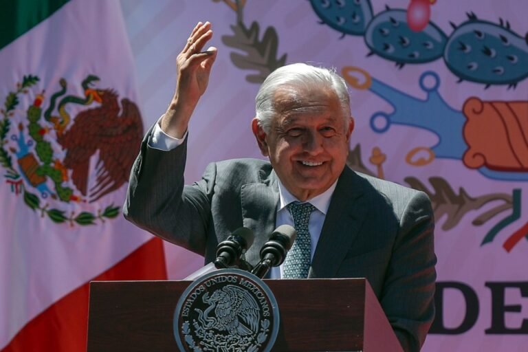 “¡El muro no funciona!”, asegura López Obrador sobre propuesta de Trump