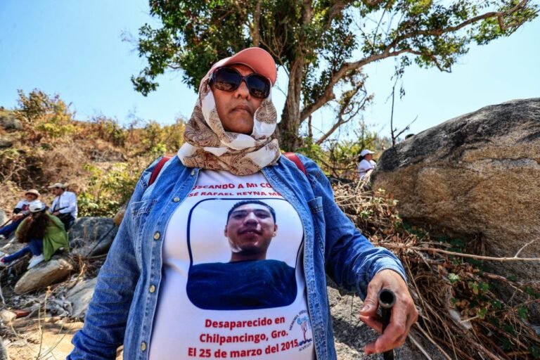 Madres buscadoras denuncian el borrado de sus hijos del censo de desaparecidos de México