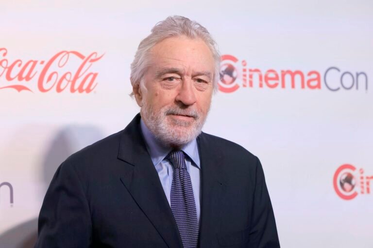 Robert De Niro dice que Trump ‘quiere destruir el país y, con tiempo, el mundo’