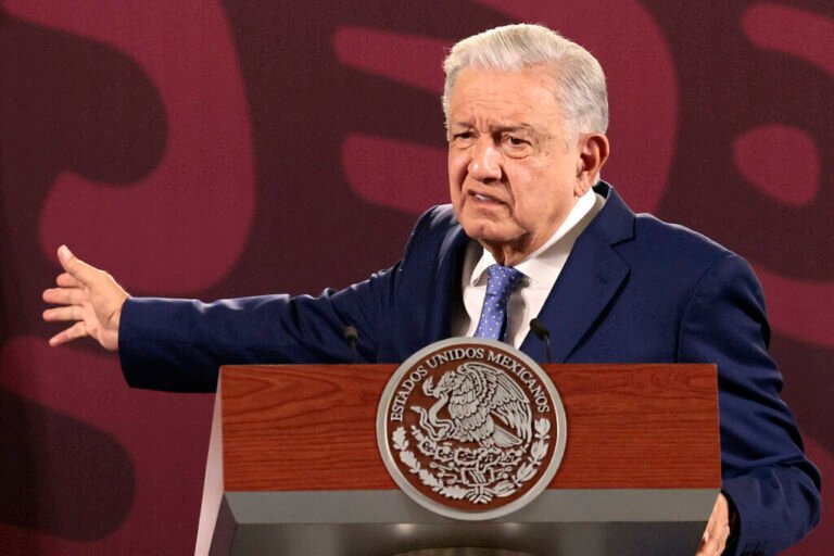 “Aunque parezca paradójico, no informan”: AMLO reclama a medios por no dar a conocer datos del PREP