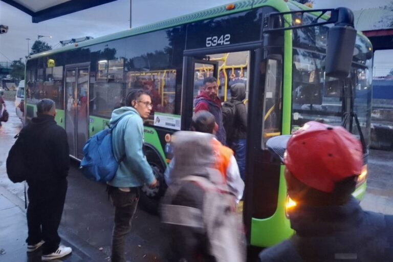 Suspenden tramo de Línea A del Metro CDMX por inundación