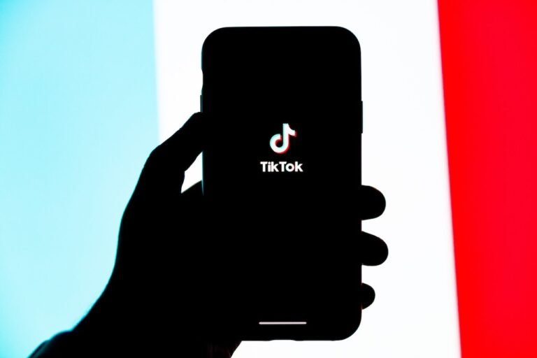 TikTok enfrenta demanda en EU por privacidad infantil