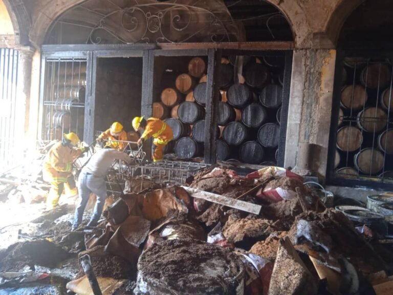 Suman seis muertos tras explosión en una fábrica de Tequila, Jalisco