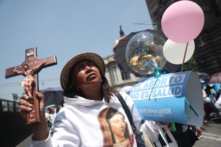 Organizaciones convocan a marcha en CDMX “a favor de la mujer y la vida”