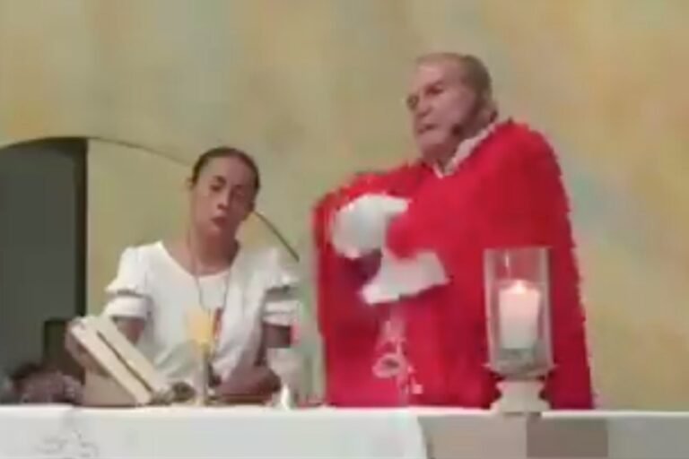 #Video Sacerdote reclama a AMLO y a Rutilio Escandón la violencia en Chiapas