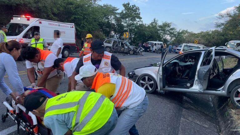 Accidente vial en Chiapas deja dos muertos y ocho heridos